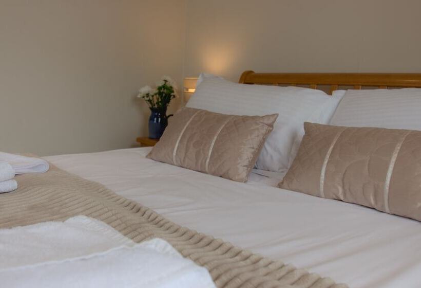 ペンション The Royal Station