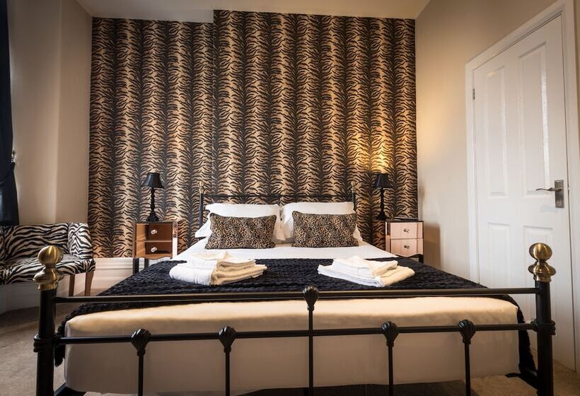 ペンション The Royal Station