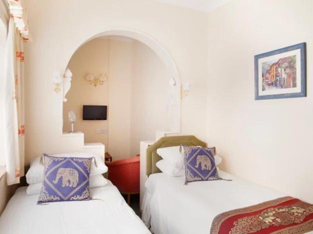 Пансион Tudor Rose Original Only For Families With Childrens Room Only