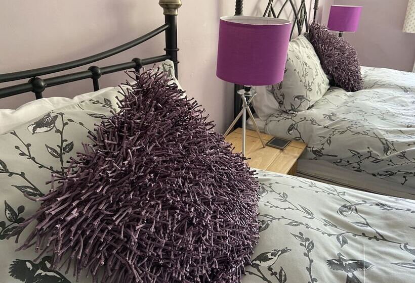 بنسيون Yallands Farmhouse