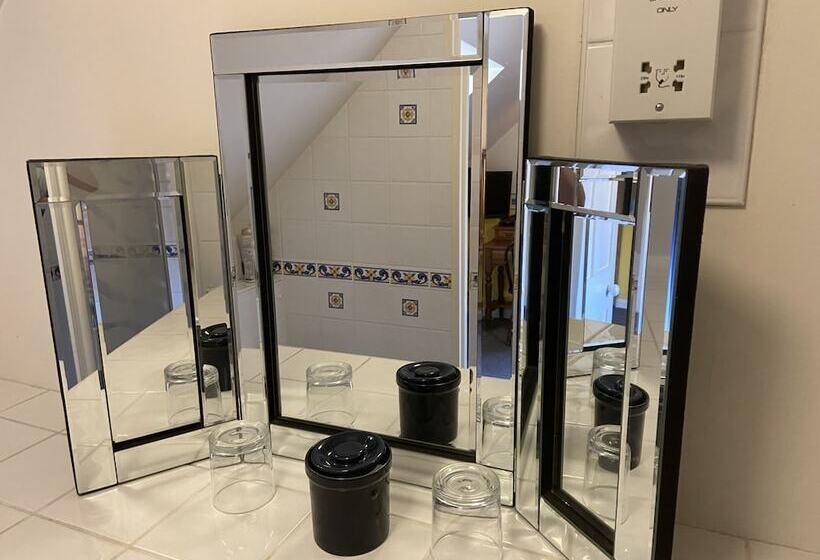 بنسيون Yallands Farmhouse