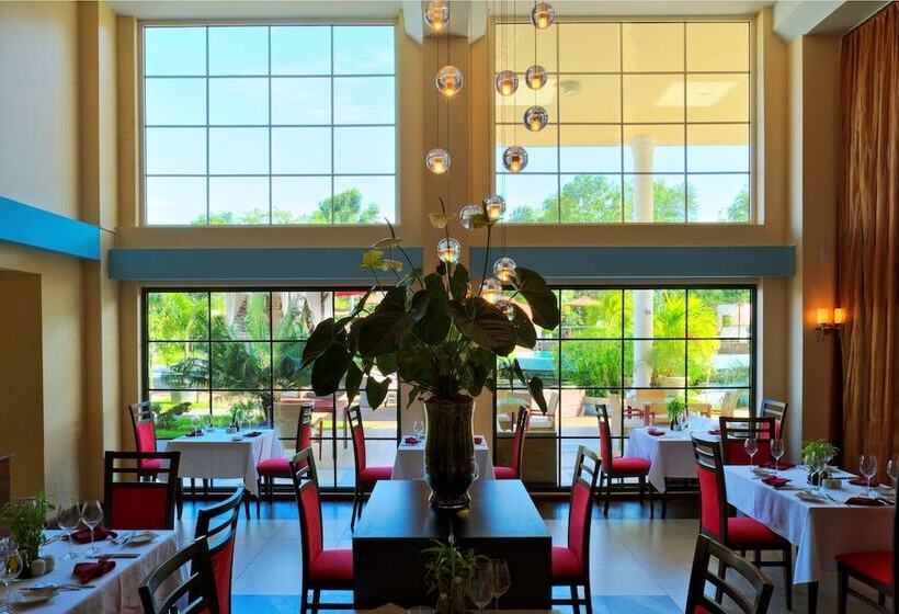 استراحتگاه Royal Torarica