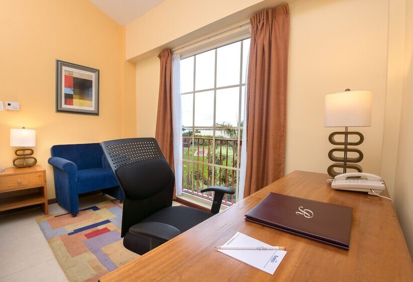 استراحتگاه Royal Torarica