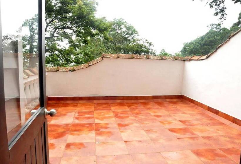 リゾートホテル The Tall Trees Munnar