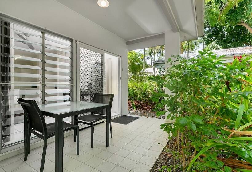 Seascape Holiday At The Queenslander