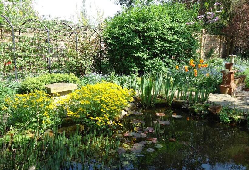 St Benedict Victorian Bed And Breakfast