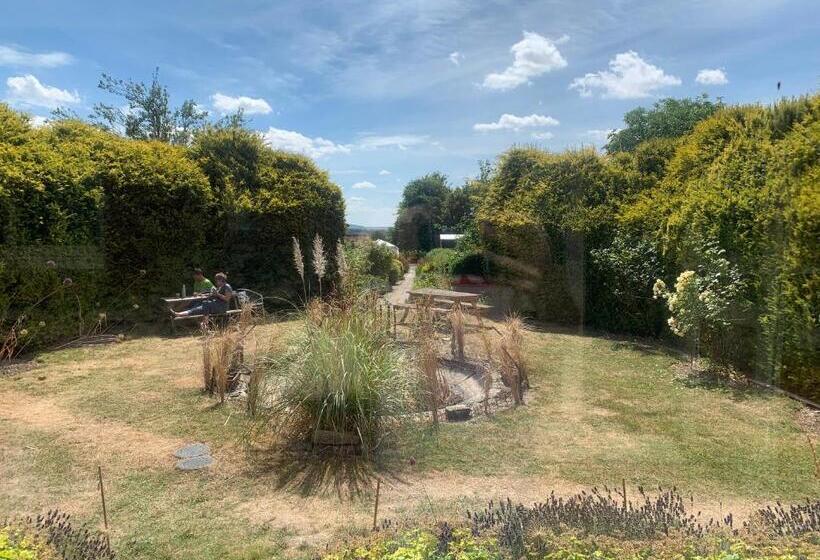 Stonehenge Hostel   Yha Affliated