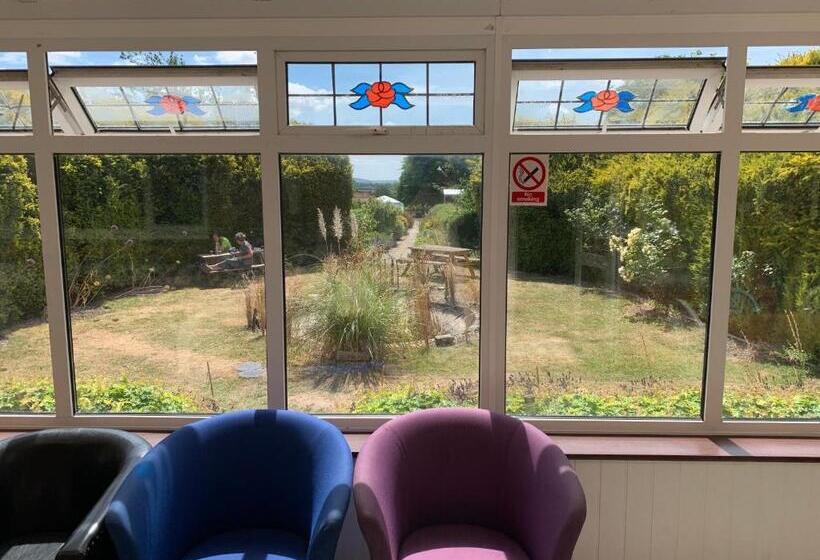 Stonehenge Hostel   Yha Affliated