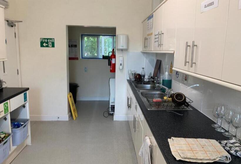 Stonehenge Hostel   Yha Affliated