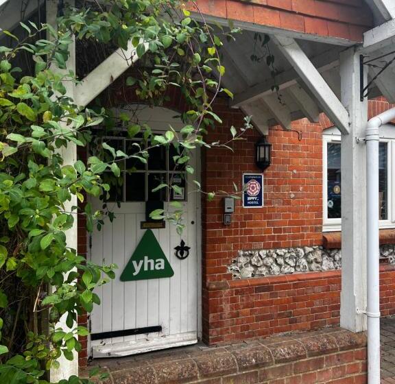 Stonehenge Hostel   Yha Affliated