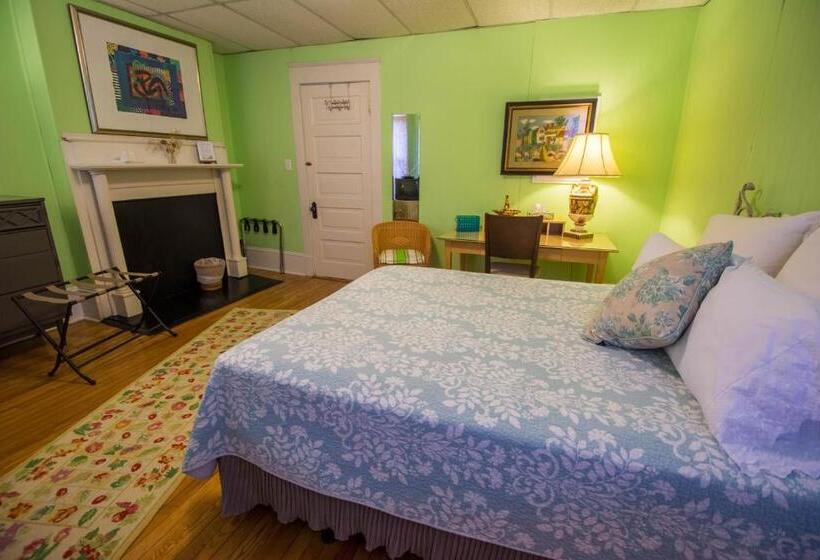 The Dailey Renewal Retreat B & B