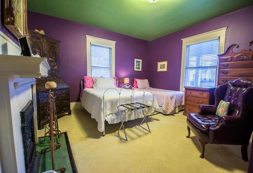 The Dailey Renewal Retreat B & B