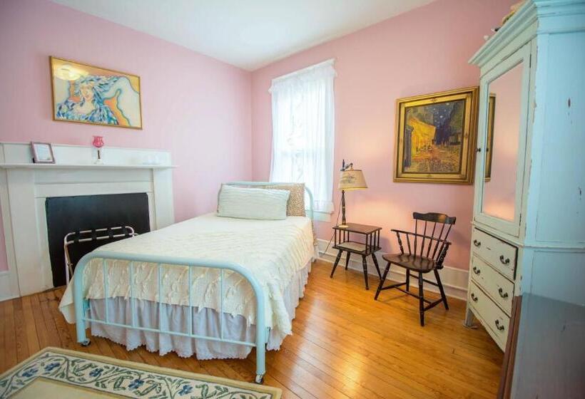 The Dailey Renewal Retreat B & B