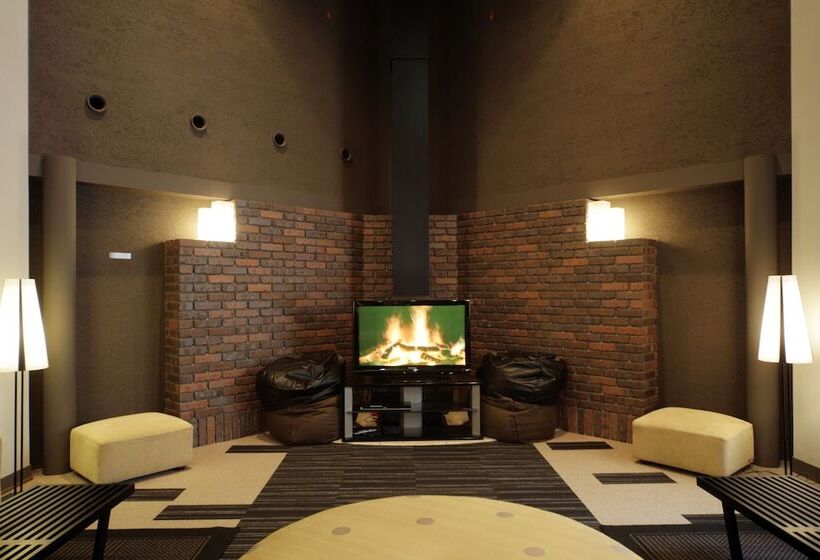 The Ridge Hotel & Apartments