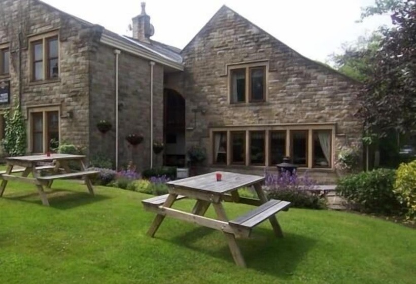 The Waltzing Weasel B&b