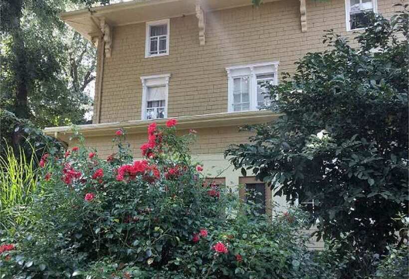 Victorian Bed & Breakfast