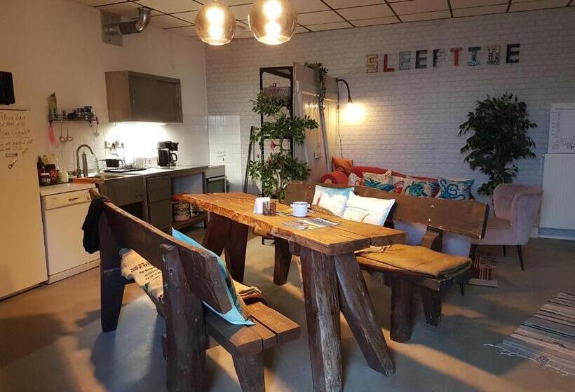 ユースホステル Sleeptide