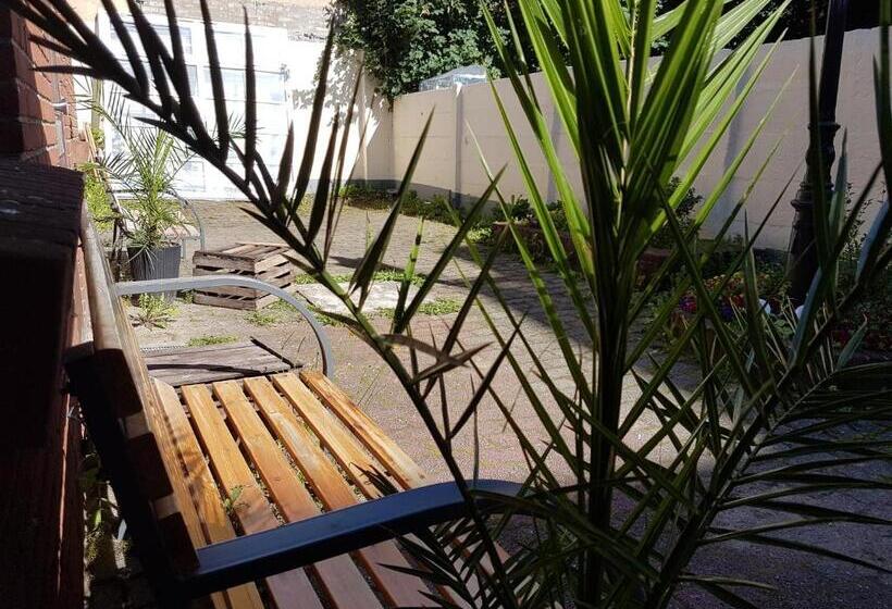 ユースホステル Sleeptide