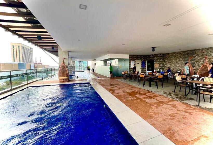 Arthomes At Sunvida Tower