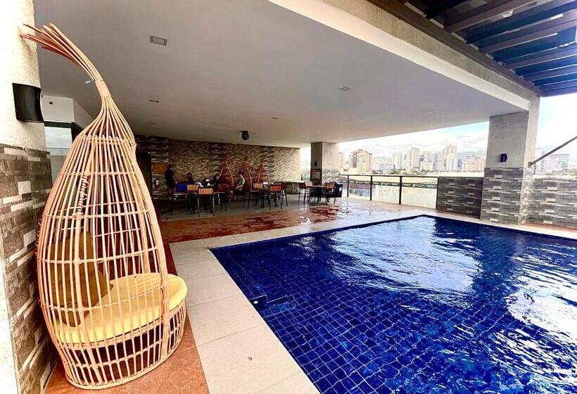 Arthomes At Sunvida Tower