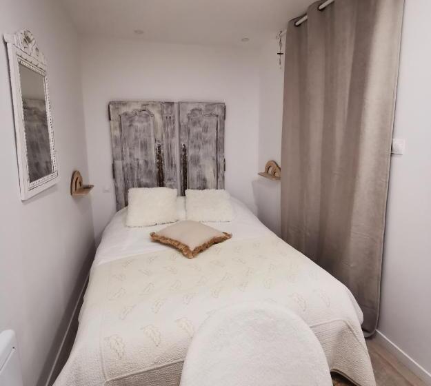 민박 Au Poème Du Chêne, Logement Indépendant, Intimité, Arrivée Autonome