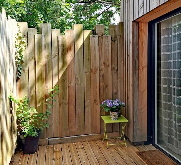 민박 Au Poème Du Chêne, Logement Indépendant, Intimité, Arrivée Autonome