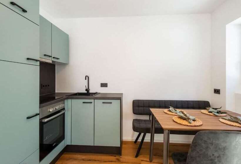 مبيت وإفطار Leni S Mountain Appartements