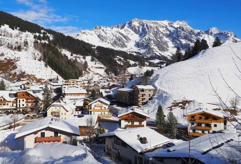 مبيت وإفطار Leni S Mountain Appartements