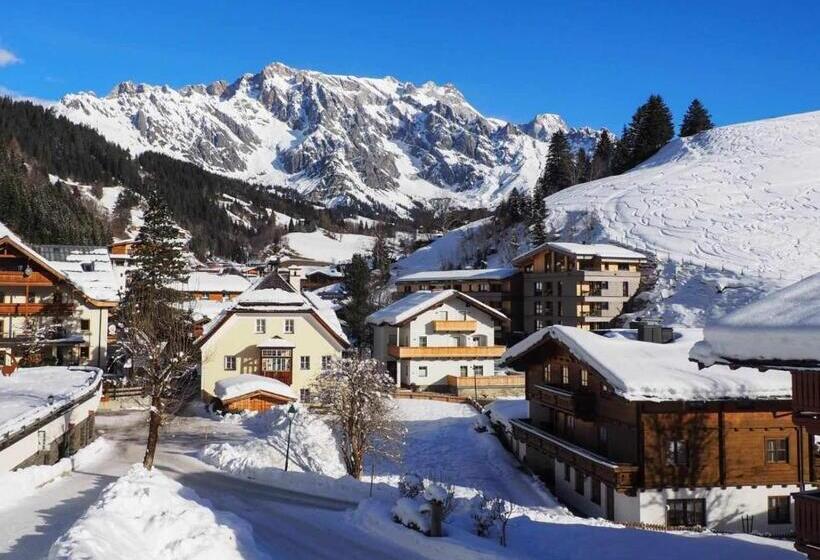 مبيت وإفطار Leni S Mountain Appartements