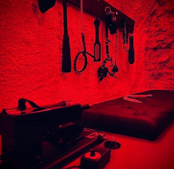 민박 Love Room Suite Dirty Diana