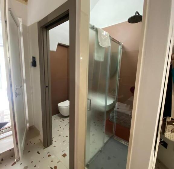 Bed and Breakfast Rebel Suite Cross
