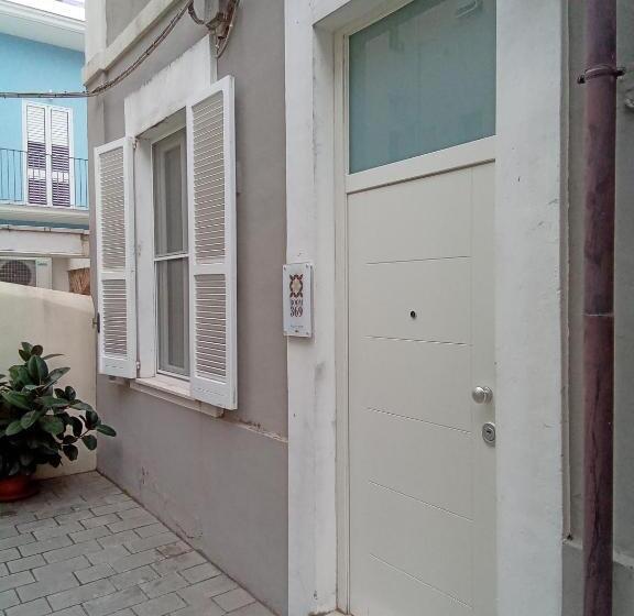 住宿加早餐  Room 369