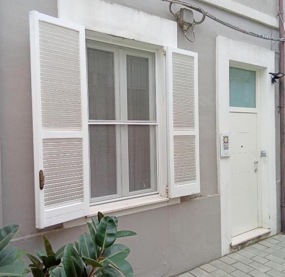 住宿加早餐  Room 369