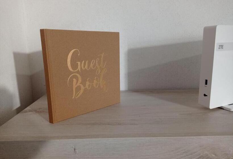 مبيت وإفطار Suites Elifani