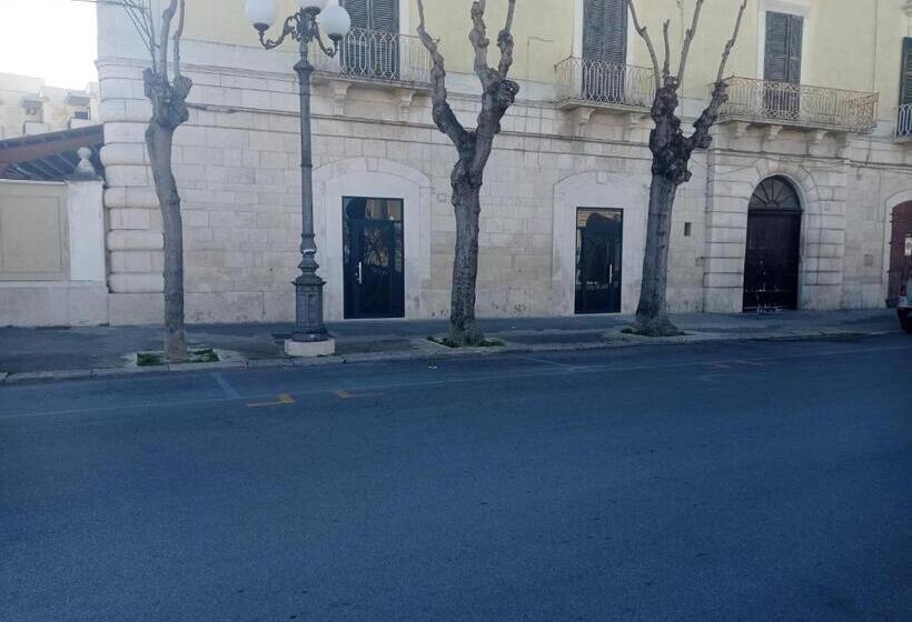 تختخواب و صبحانه Suites Elifani
