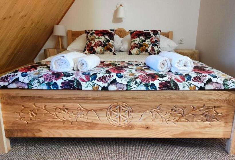 住宿加早餐  Willa Adamówka