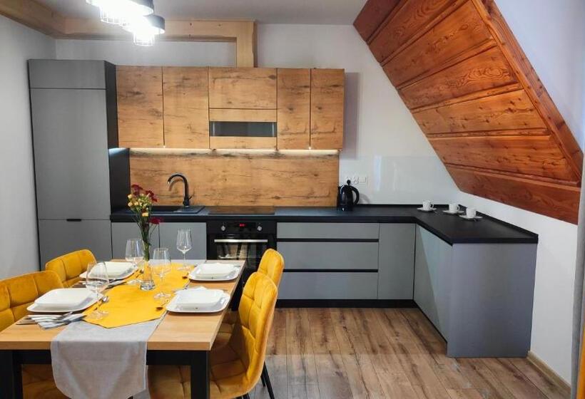 ベッドアンドブレックファースト Willa Adamówka