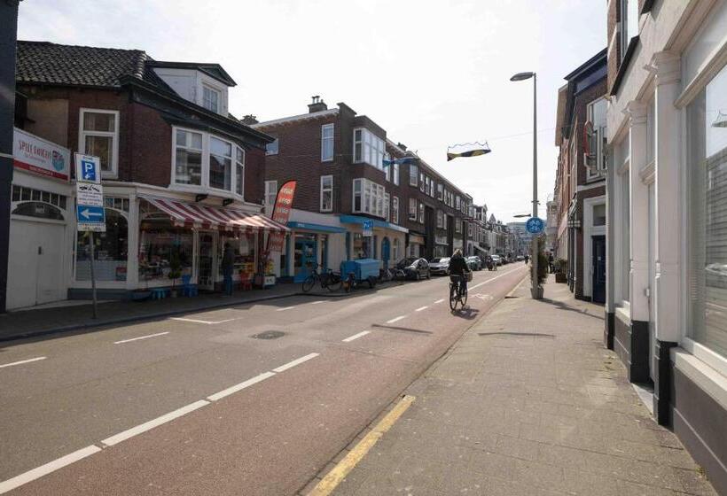 Four Star Apartments   Badhuisstraat 6