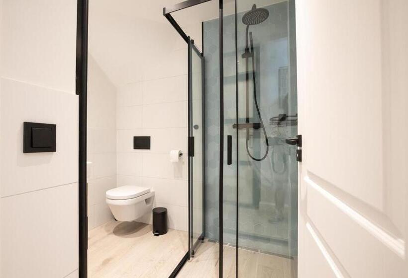 Four Star Apartments   Badhuisstraat 6