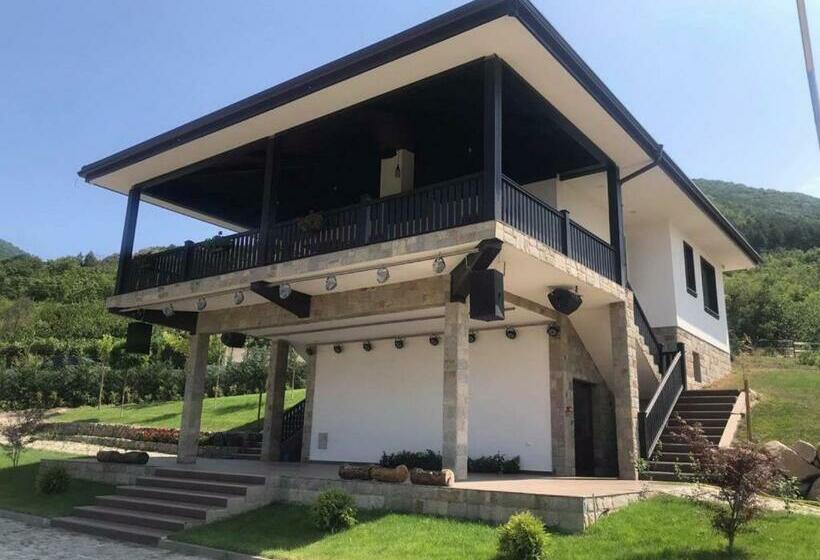 ホテル Complex Yustinavillas