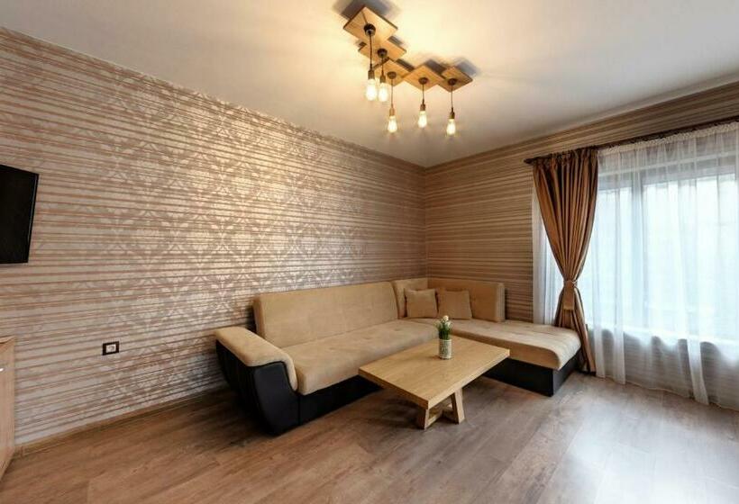 ホテル Complex Yustinavillas