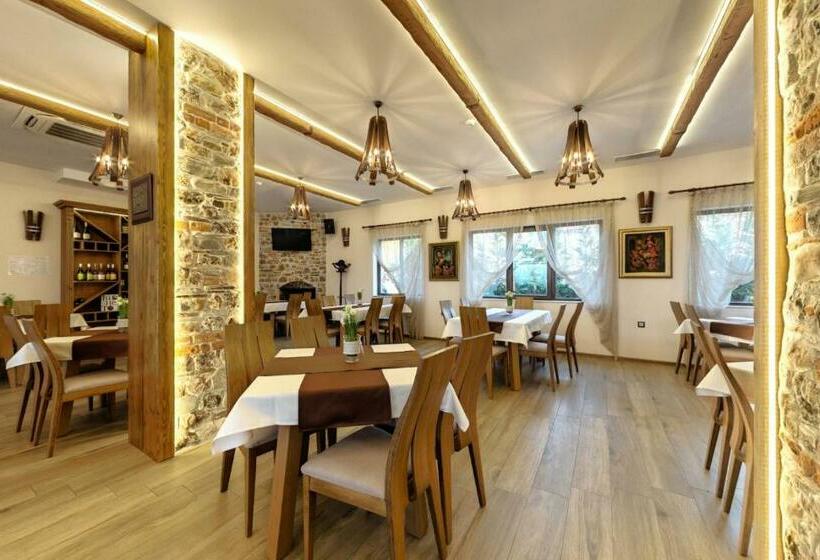 ホテル Complex Yustinavillas