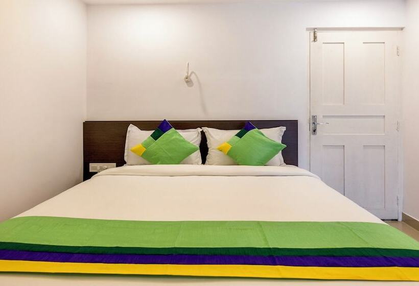 فندق Treebo Trend Airport Avenue Plaza Cochin Airport ​​​​​​​