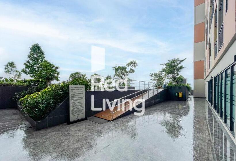 Отель Redliving Apartemen Sayana Sentra Jaya