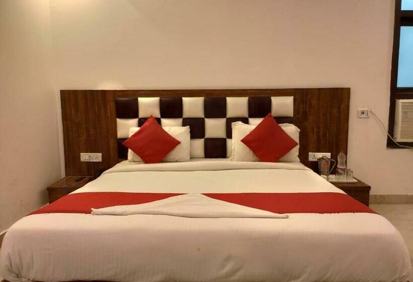 酒店 Cozy Cave Near Igi Airport Delhi