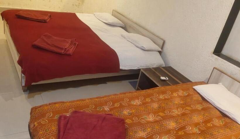 酒店 Hilltone Panorama Bungalow Veg Non Veg Matheran