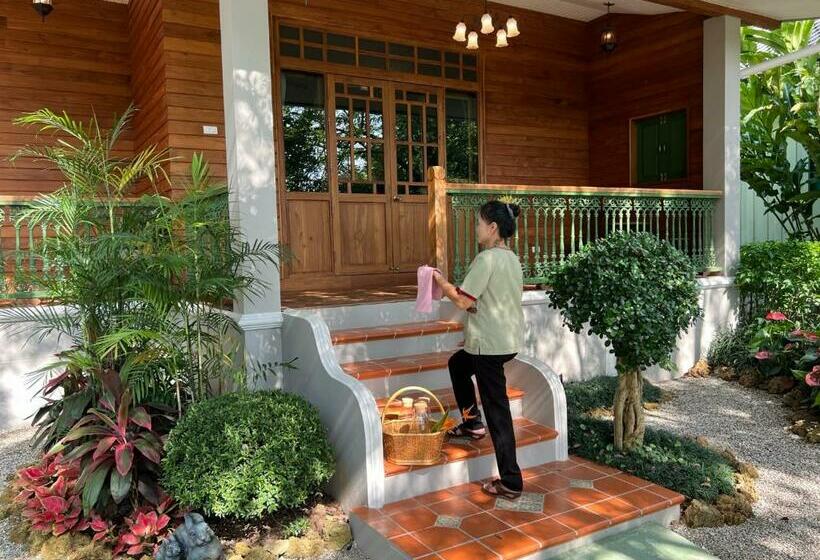 ホテル Home Of Dusita