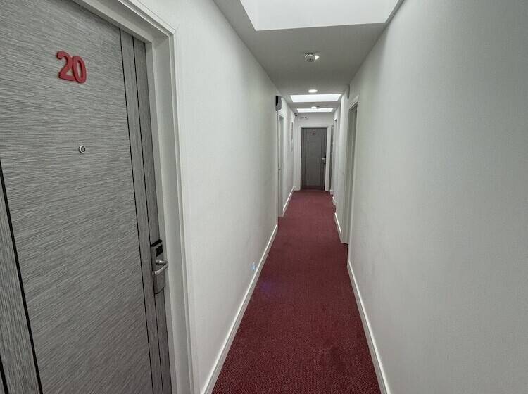 فندق Ilford Grand