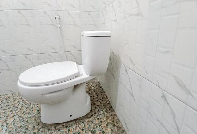 בית מלון כפרי Labinda Homestay Caruban Mitra Reddoorz