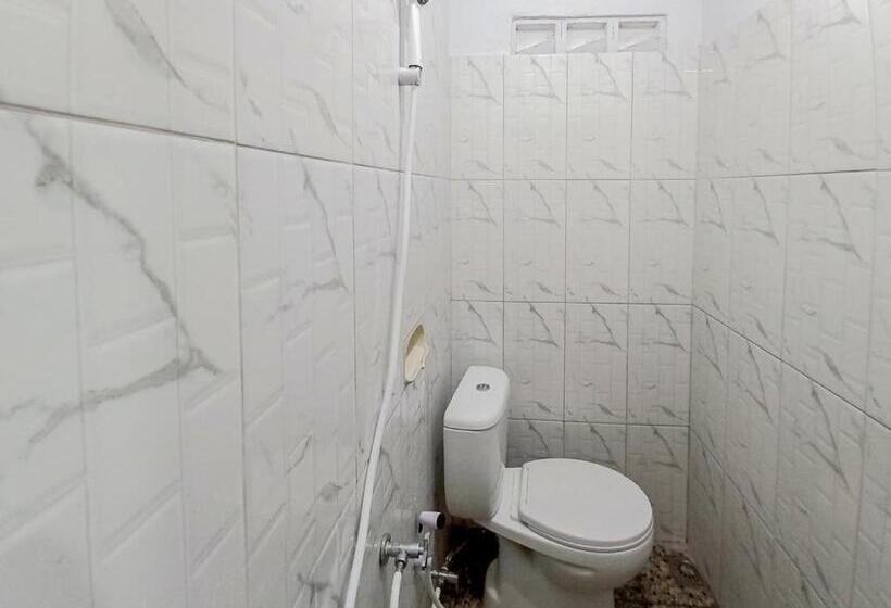 בית מלון כפרי Labinda Homestay Caruban Mitra Reddoorz